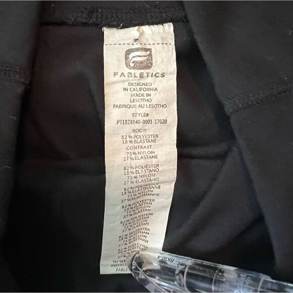 Fabletics black flare leggings. Size extra small - Picture 5 of 10